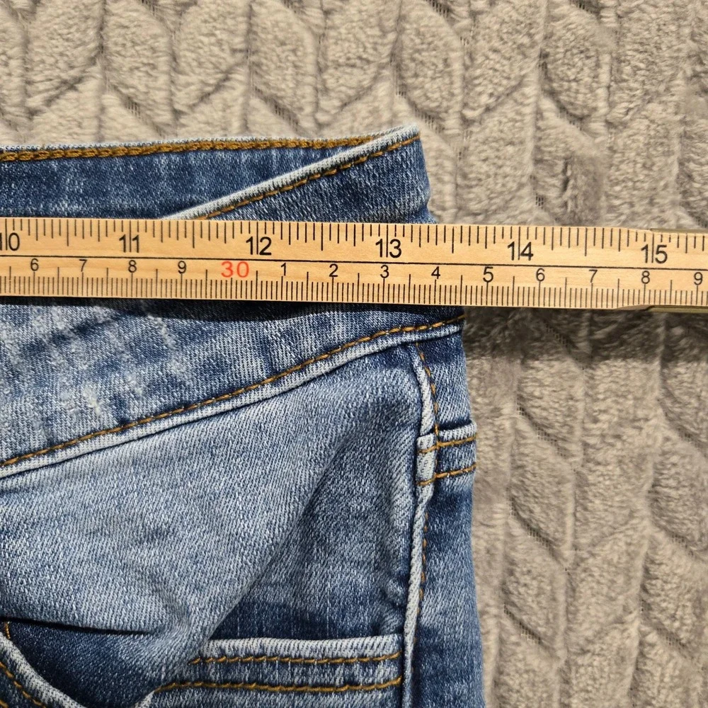 KanCan Los Angeles Distressed Medium Wash Cuffed Denim‎ Shorts KC6036M Size 25/3